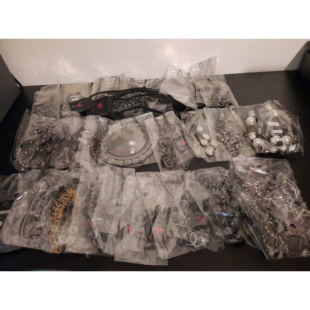 Paparazzi Jewelry Black Necklaces Lot Of 27 Pieces